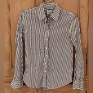 The Shirt By Rochelle Behrens icon shirt. Size M